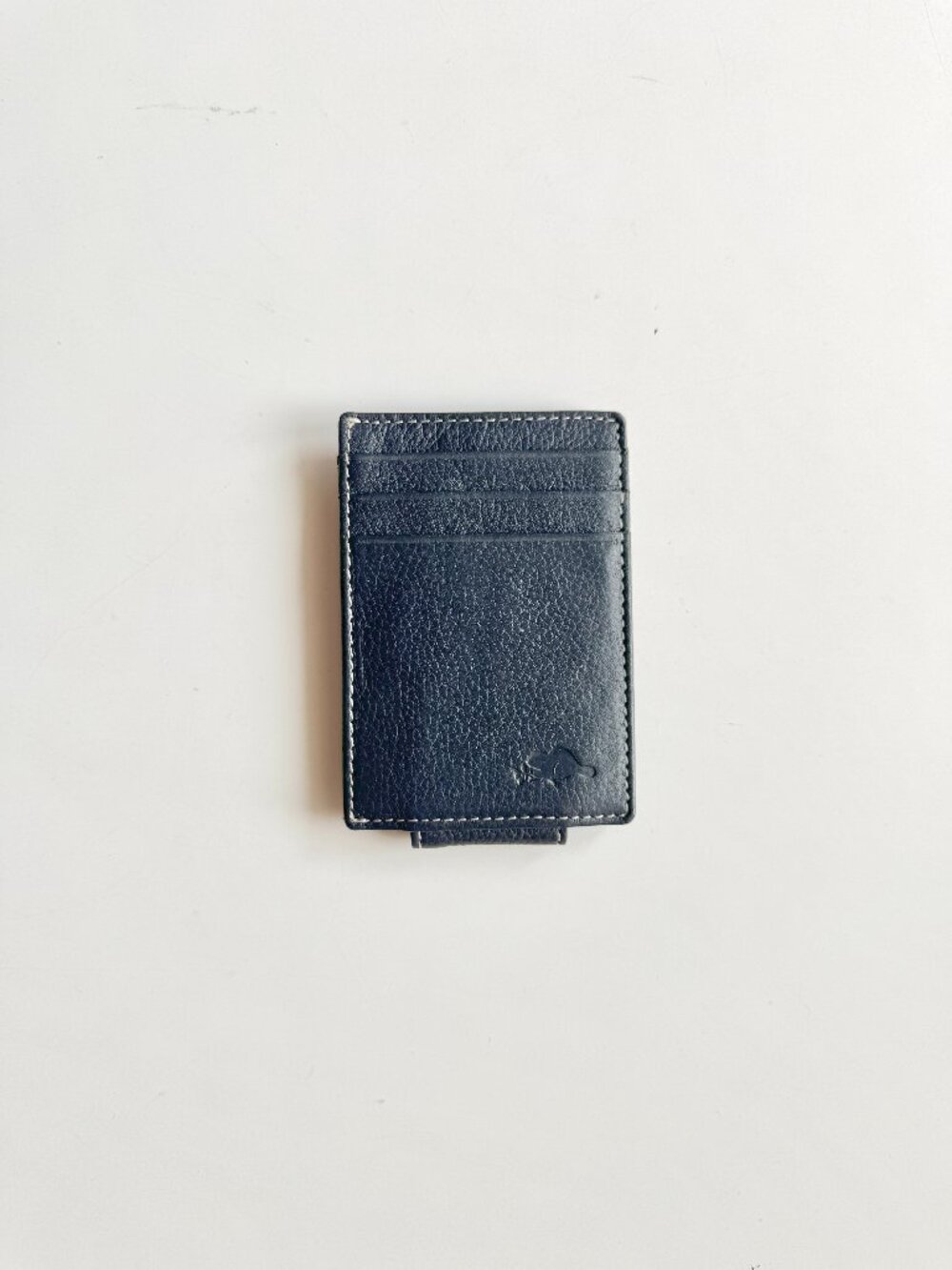 ROOTS Dark Blue Pebbled Leather Cardholder w/ Magnetic Clasp